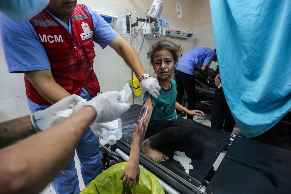 Bệnh viện tại Gaza rơi vào tình trạng gần như ngừng hoạt động (Ảnh: Reuters)