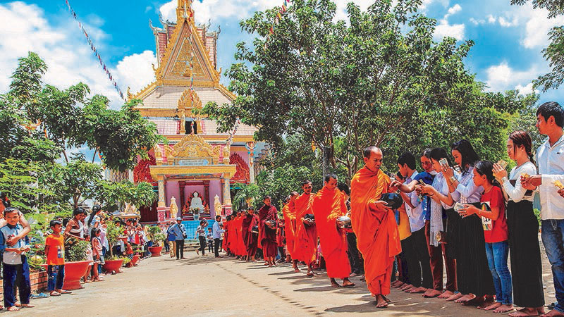Tết mừng năm mới Chol Chnam Thmay của đồng bào Khmer ở Tây Ninh.