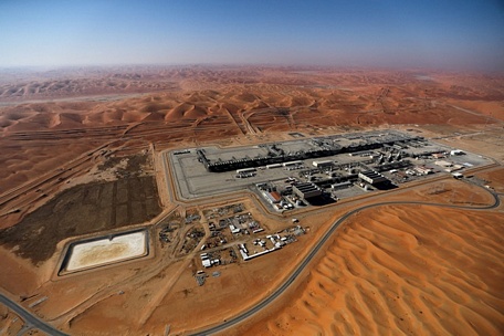 Một cơ sở của Công ty Dầu khí Aramco ở Shaybah - Ả Rập Saudi. Ảnh: REUTERS