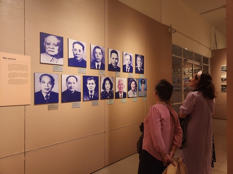 Tại Bảo tàng Côn Đảo, du khách tìm hiểu về những chiến sĩ cộng sản kiên trung từng bị giam ở đây.